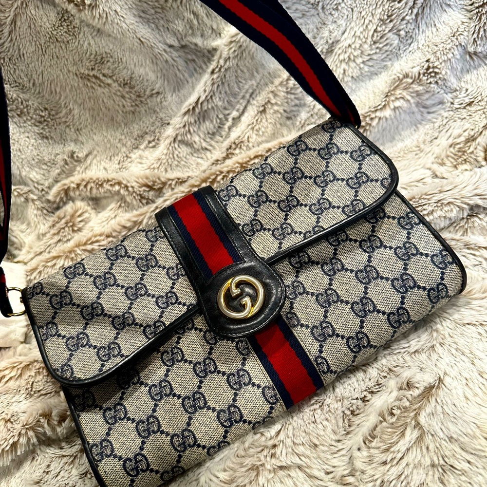 💔SOLD💔 Vintage Gucci Ophidia Clutch